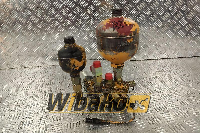 Valves set Wabco 4773970070 - Valve hydraulique pour Engins de chantier: photos 1 Valves set Wabco 4773970070 - Valve hydraulique pour Engins de chantier: photos 1
