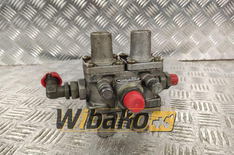 Valves set Wabco 9347023200 - Valve hydraulique pour Engins de chantier: photos 1 Valves set Wabco 9347023200 - Valve hydraulique pour Engins de chantier: photos 1