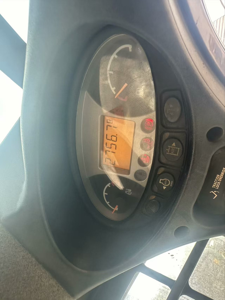 BOBCAT S550 - Chargeuse sur pneus: photos 3 BOBCAT S550 - Chargeuse sur pneus: photos 3