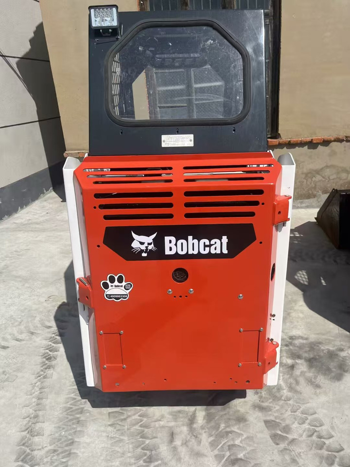 BOBCAT S730 - Chargeuse sur pneus: photos 2 BOBCAT S730 - Chargeuse sur pneus: photos 2