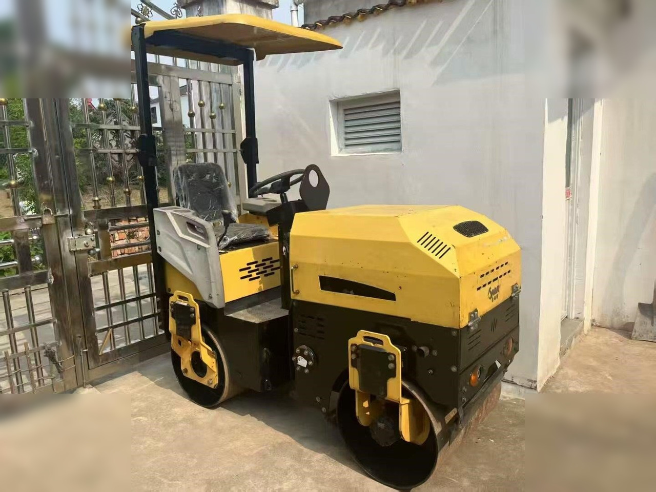 BOMAG BW80AD-3 - Compacteur: photos 1 BOMAG BW80AD-3 - Compacteur: photos 1