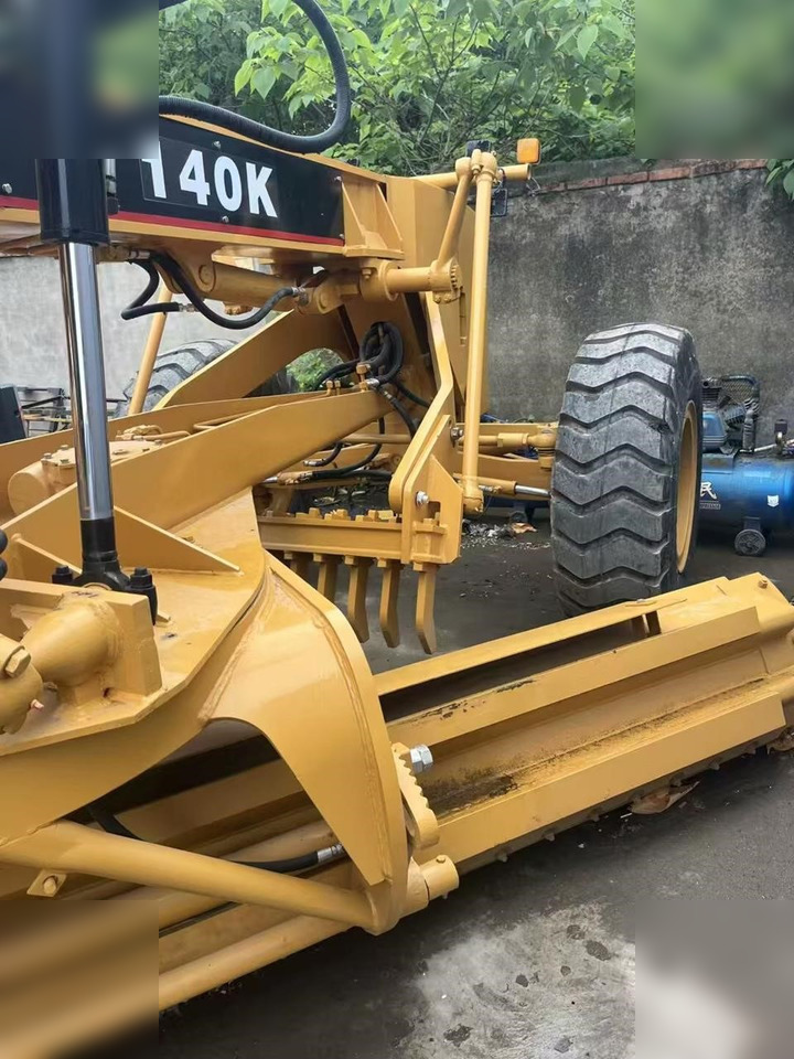 CATERPILLAR 140K - Niveleuse: photos 2 CATERPILLAR 140K - Niveleuse: photos 2