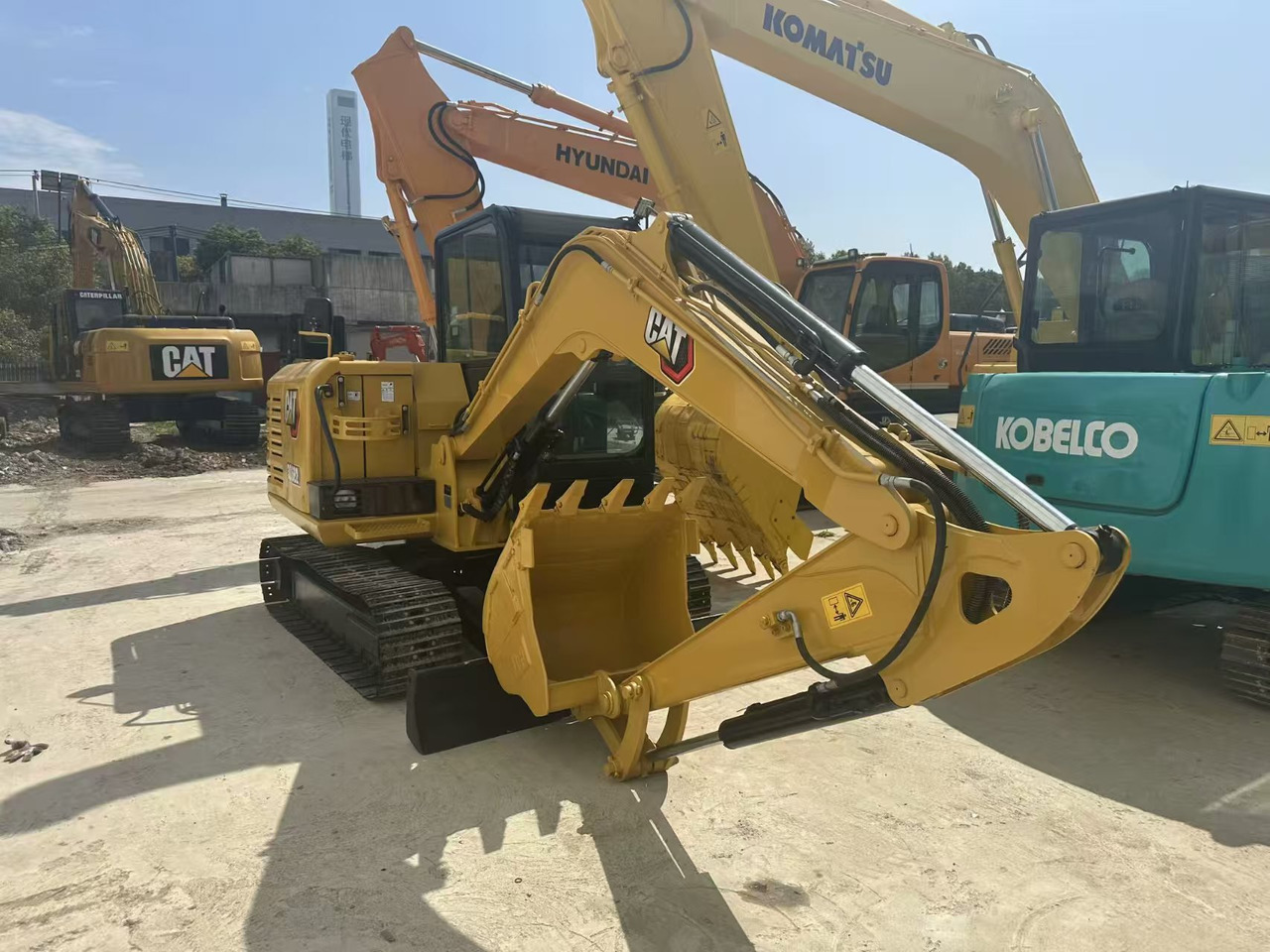 CATERPILLAR 306E2 - Pelle sur chenille: photos 4 CATERPILLAR 306E2 - Pelle sur chenille: photos 4