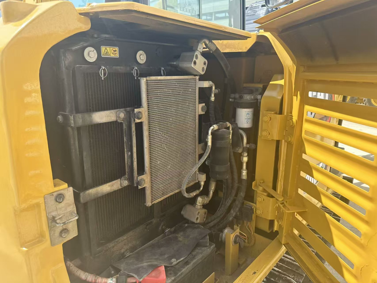 CATERPILLAR 306E2 - Pelle sur chenille: photos 3 CATERPILLAR 306E2 - Pelle sur chenille: photos 3