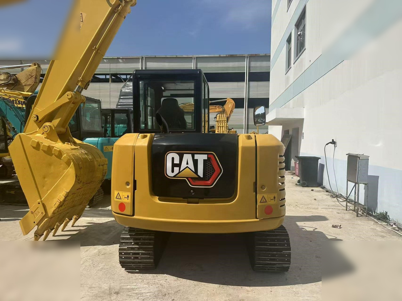 CATERPILLAR 306E2 - Pelle sur chenille: photos 3 CATERPILLAR 306E2 - Pelle sur chenille: photos 3