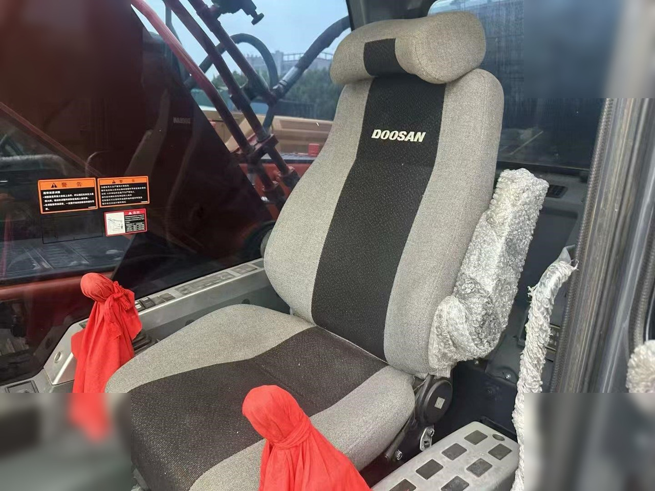 DOOSAN DX225 LC-9C - Pelle sur chenille: photos 2 DOOSAN DX225 LC-9C - Pelle sur chenille: photos 2