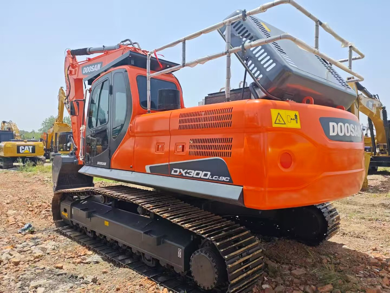 DOOSAN DX300 - Pelle sur chenille: photos 4 DOOSAN DX300 - Pelle sur chenille: photos 4