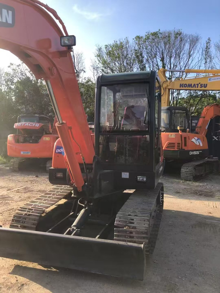 DOOSAN DX55-9C - Pelle sur chenille: photos 3 DOOSAN DX55-9C - Pelle sur chenille: photos 3