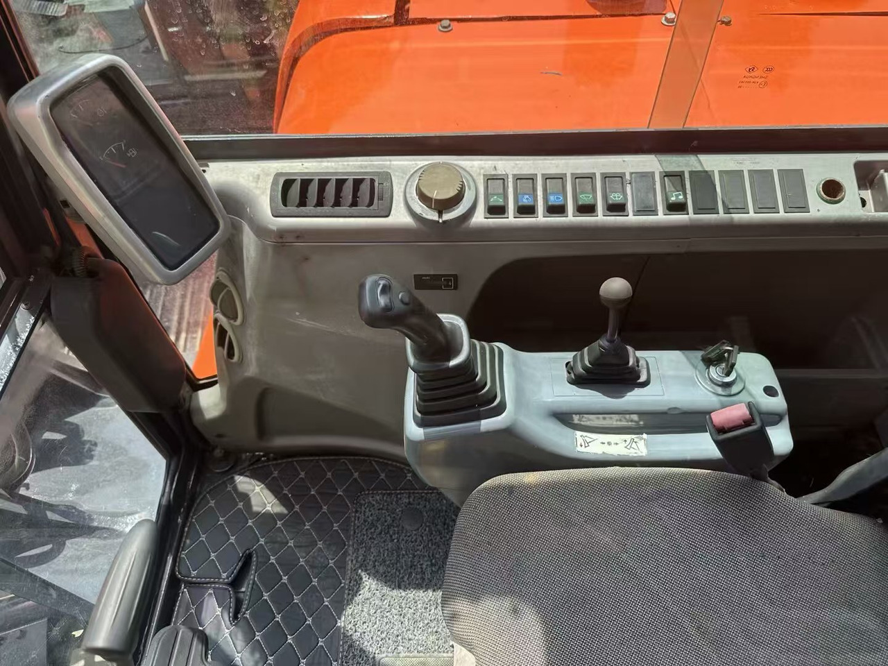 DOOSAN DX60 - Pelle sur chenille: photos 4 DOOSAN DX60 - Pelle sur chenille: photos 4