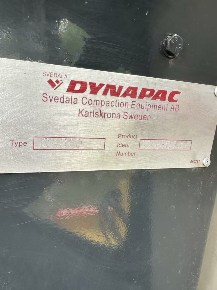 DYNAPAC CA30D - Chargeuse sur pneus: photos 5 DYNAPAC CA30D - Chargeuse sur pneus: photos 5