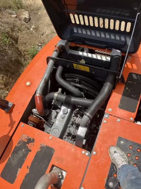 HITACHI ZX120 - Pelle sur chenille: photos 4 HITACHI ZX120 - Pelle sur chenille: photos 4