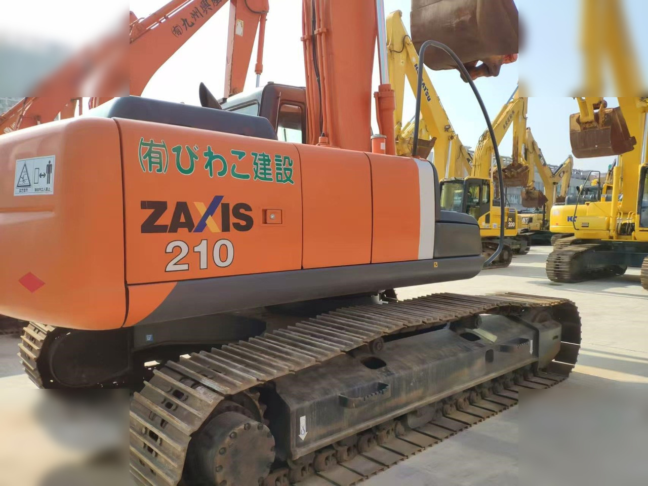 HITACHI ZX210 - Pelle sur chenille: photos 3 HITACHI ZX210 - Pelle sur chenille: photos 3