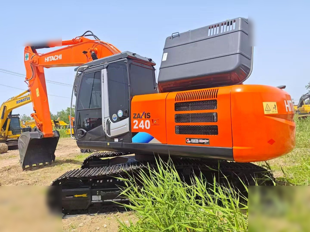 HITACHI ZX240 - Pelle sur chenille: photos 4 HITACHI ZX240 - Pelle sur chenille: photos 4