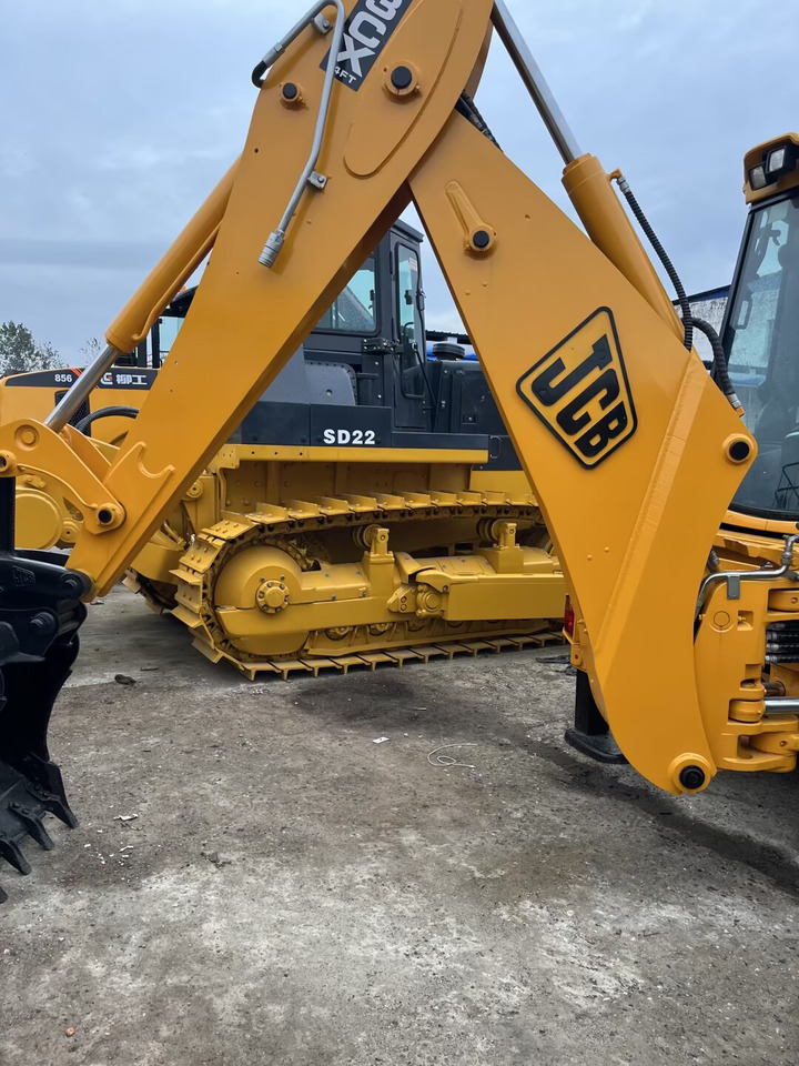 JCB - Tractopelle: photos 4 JCB - Tractopelle: photos 4