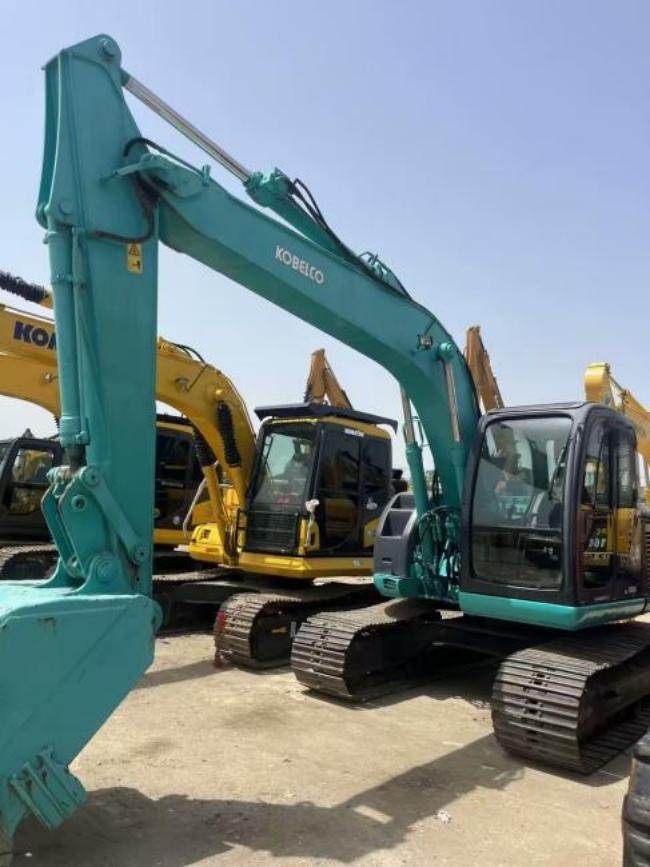 KOBELCO 135SR - Pelle sur chenille: photos 5 KOBELCO 135SR - Pelle sur chenille: photos 5