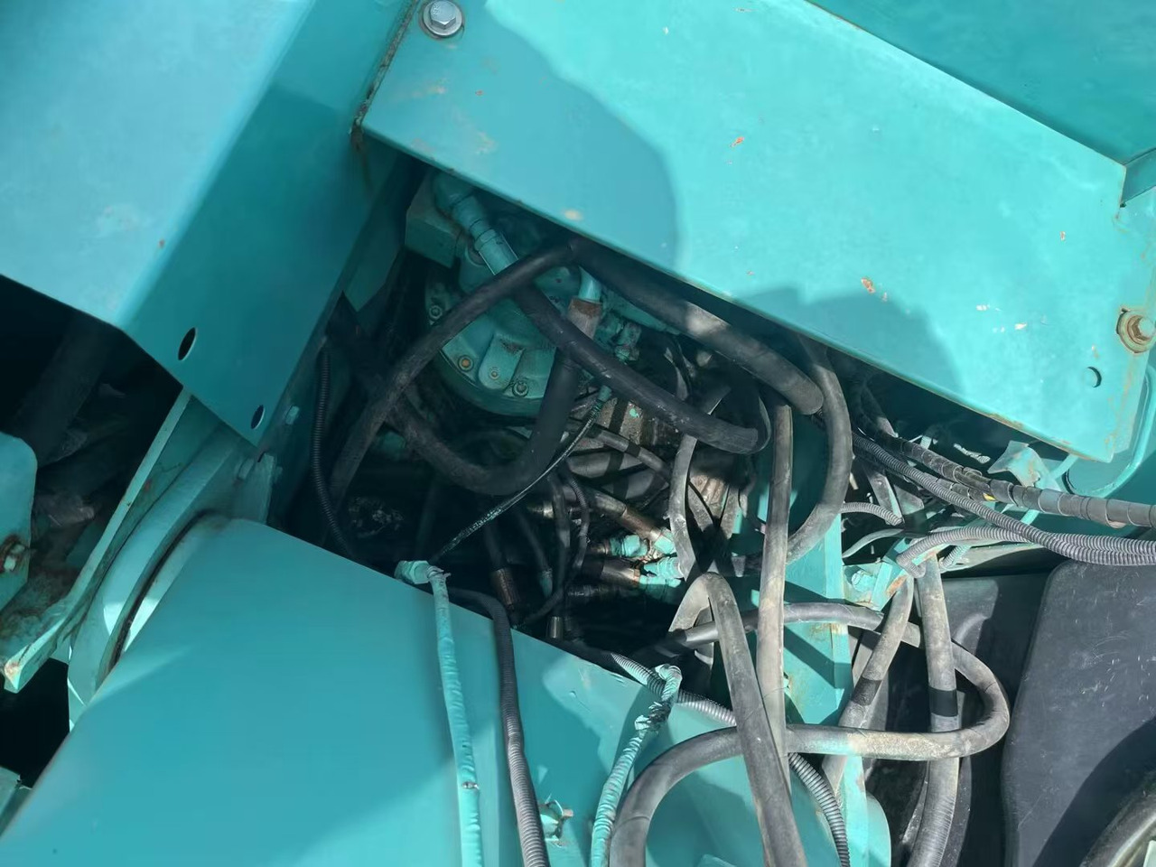 KOBELCO 135SR - Pelle sur chenille: photos 4 KOBELCO 135SR - Pelle sur chenille: photos 4