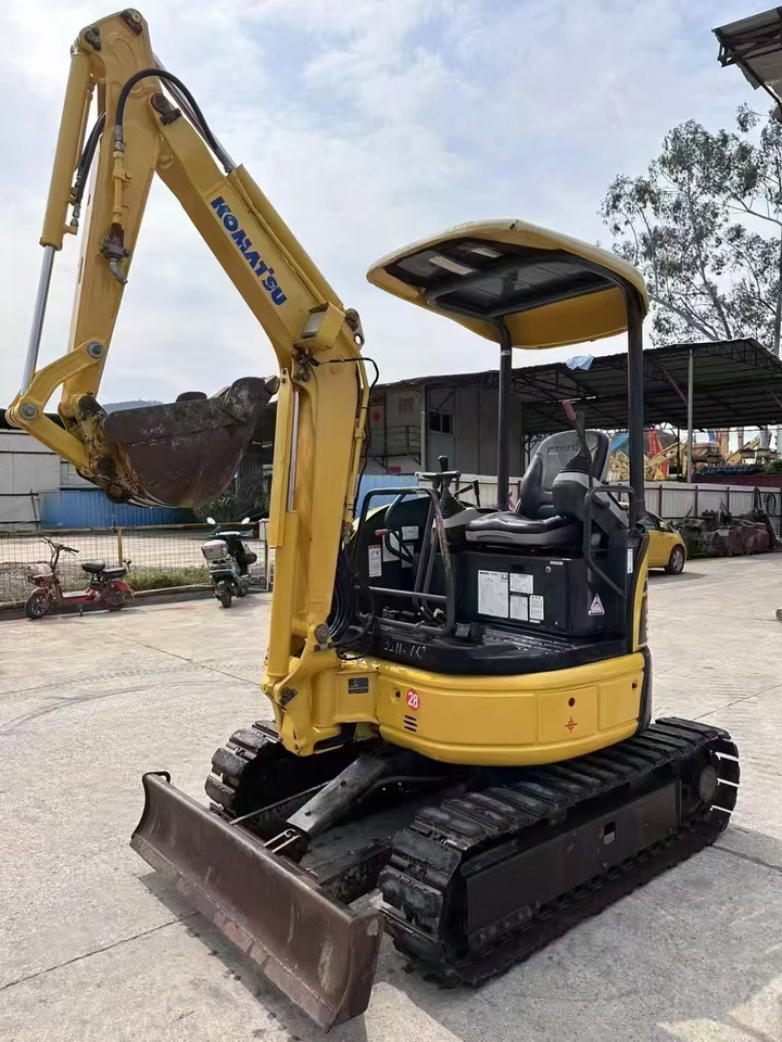 KOMATSU 2-ton - Mini pelle: photos 3 KOMATSU 2-ton - Mini pelle: photos 3