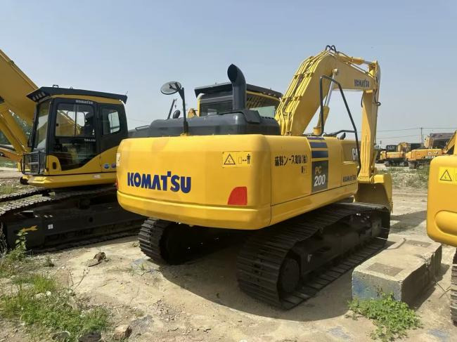 KOMATSU 200-8 - Pelle sur pneus: photos 4 KOMATSU 200-8 - Pelle sur pneus: photos 4