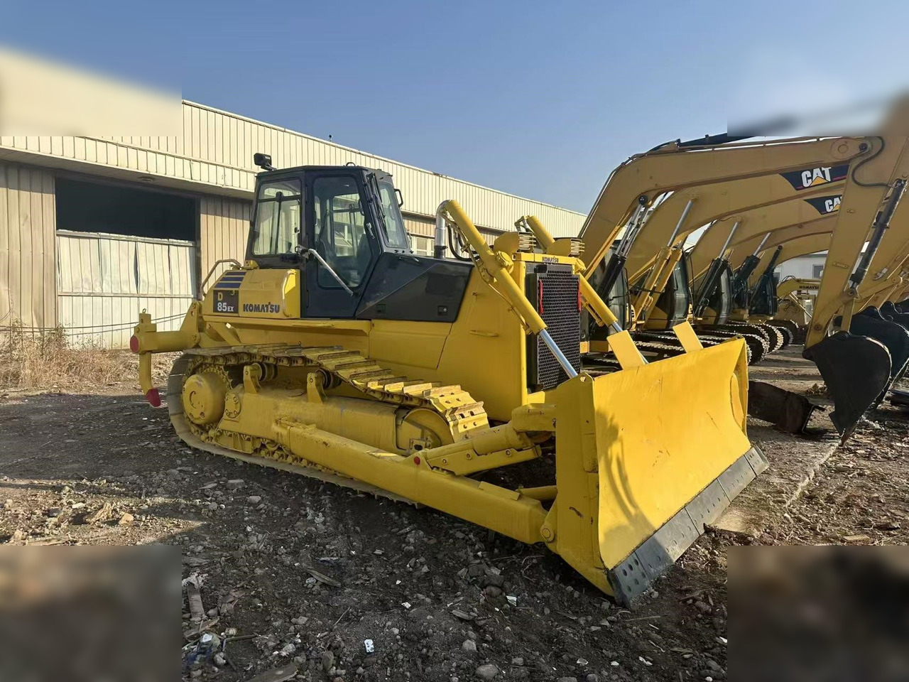 KOMATSU D85EX-18 - Bulldozer: photos 3 KOMATSU D85EX-18 - Bulldozer: photos 3