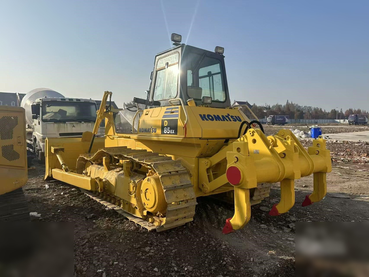 KOMATSU D85EX-18 - Bulldozer: photos 2 KOMATSU D85EX-18 - Bulldozer: photos 2
