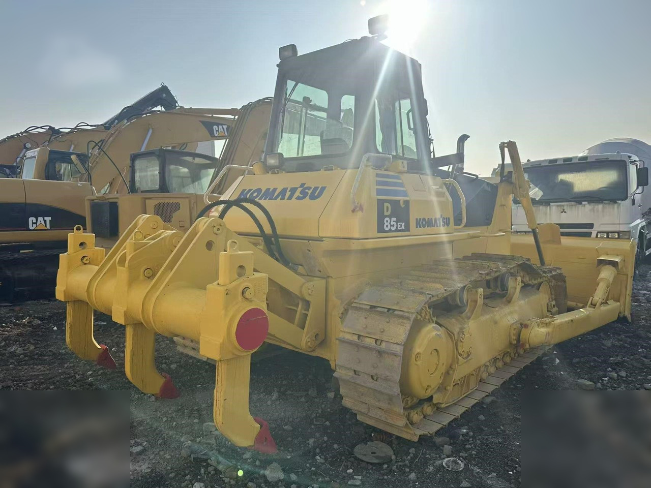KOMATSU D85EX - Bulldozer: photos 1 KOMATSU D85EX - Bulldozer: photos 1