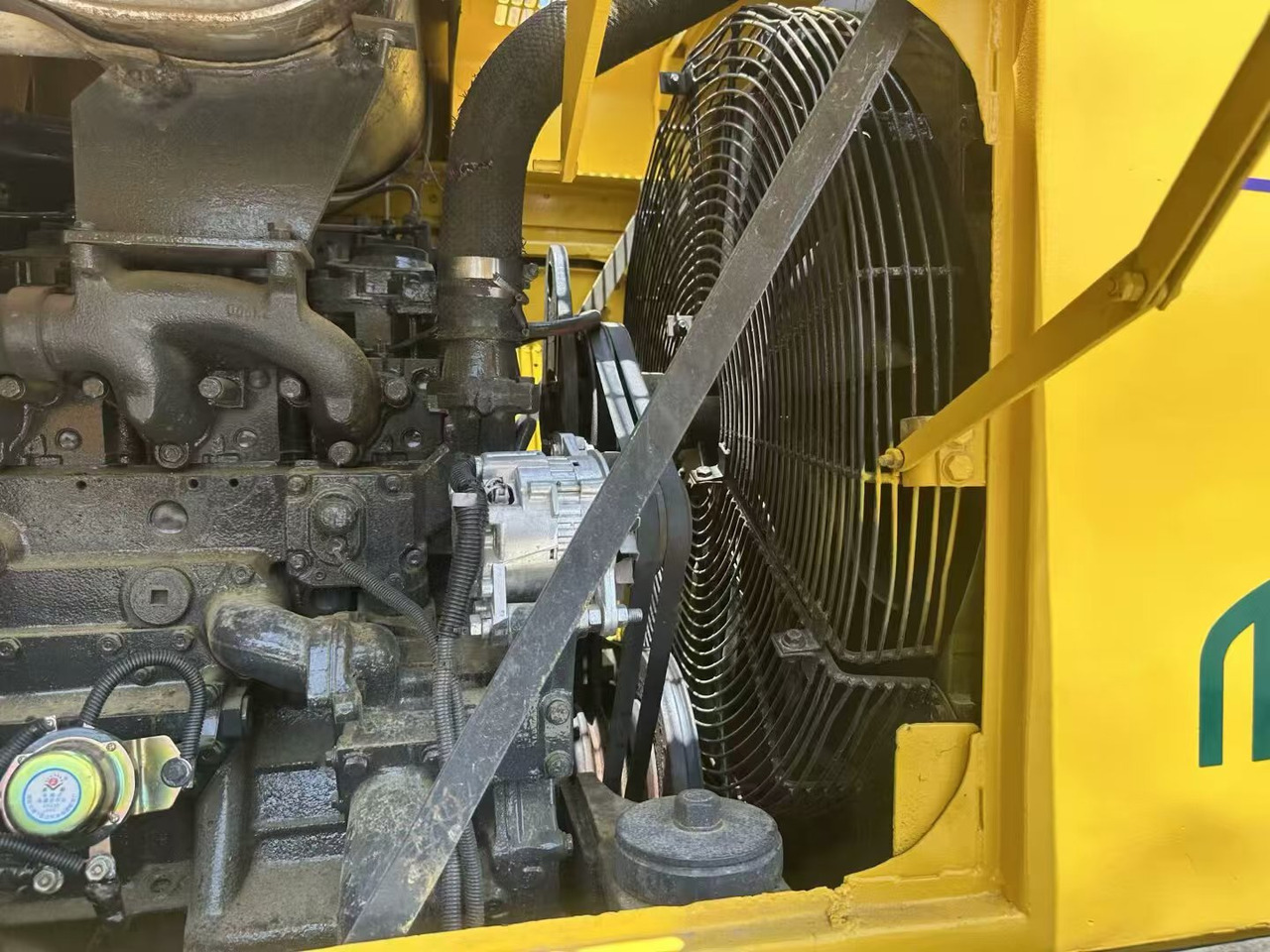 KOMATSU WA470 - Chargeuse sur pneus: photos 5 KOMATSU WA470 - Chargeuse sur pneus: photos 5