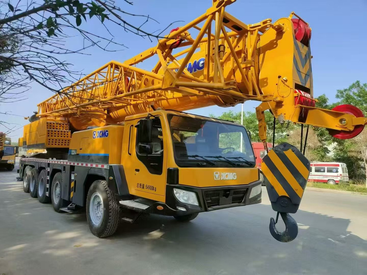 XCMG 100-ton - Grue mobile: photos 1 XCMG 100-ton - Grue mobile: photos 1