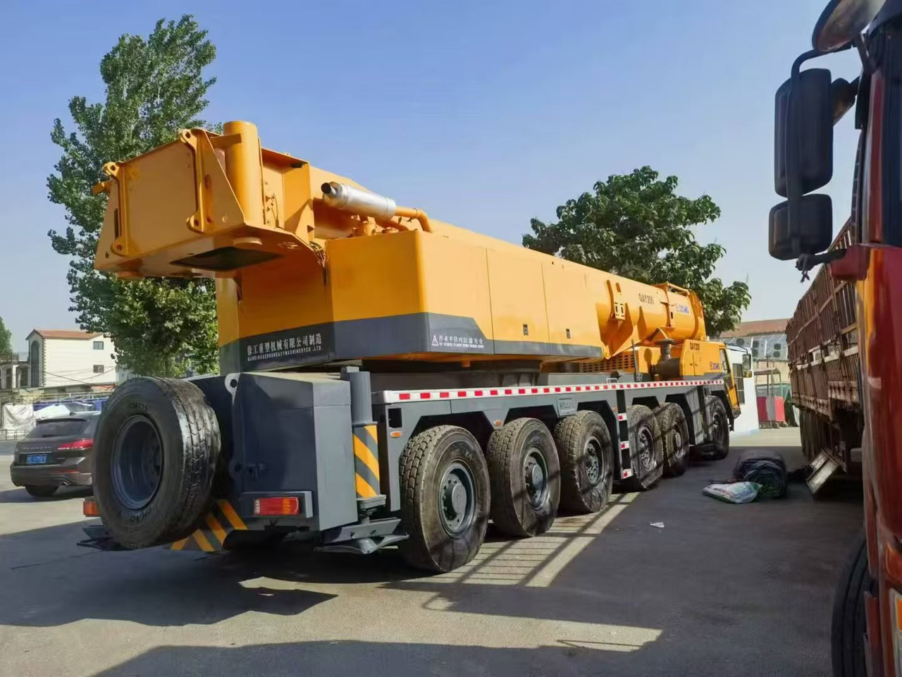 XCMG 200-TON - Grue mobile: photos 5 XCMG 200-TON - Grue mobile: photos 5
