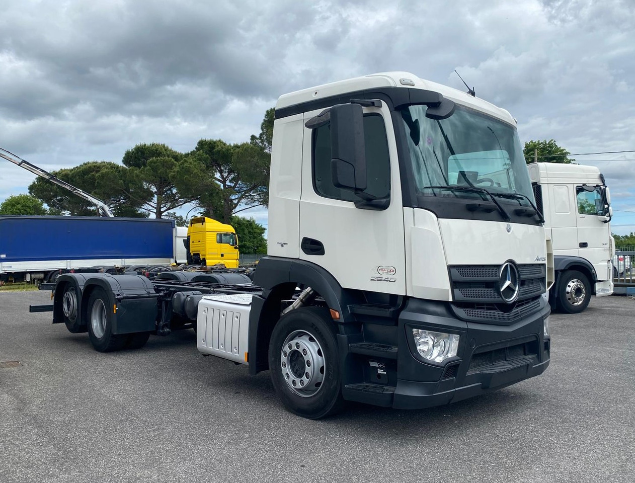 MERCEDES-BENZ ANTOS 25.40 - Châssis cabine: photos 3 MERCEDES-BENZ ANTOS 25.40 - Châssis cabine: photos 3