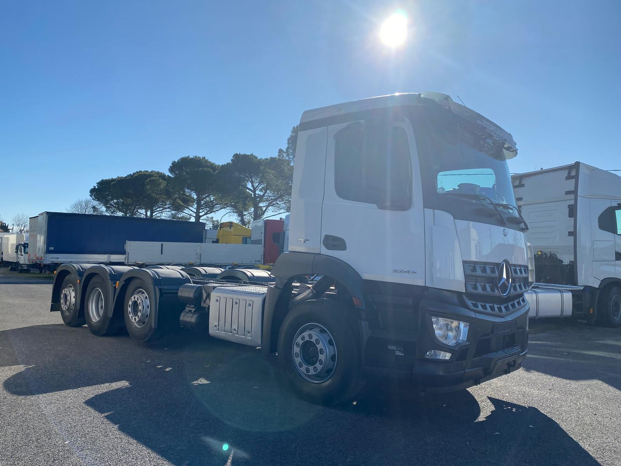 MERCEDES-BENZ AROCS 32.43 - Châssis cabine: photos 2 MERCEDES-BENZ AROCS 32.43 - Châssis cabine: photos 2
