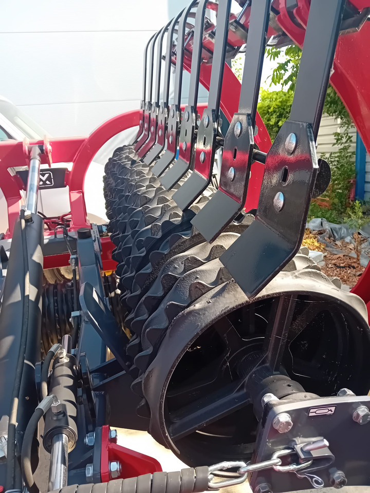 EXPOM TYTAN PLUS 6,3 CAMBRIDGE 530 - Rouleau agricole: photos 3 EXPOM TYTAN PLUS 6,3 CAMBRIDGE 530 - Rouleau agricole: photos 3