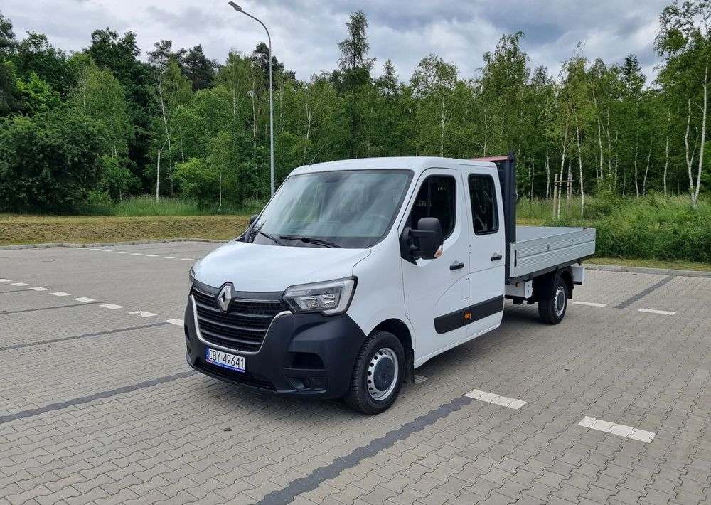 Renault Master - Utilitaire double cabine: photos 1 Renault Master - Utilitaire double cabine: photos 1