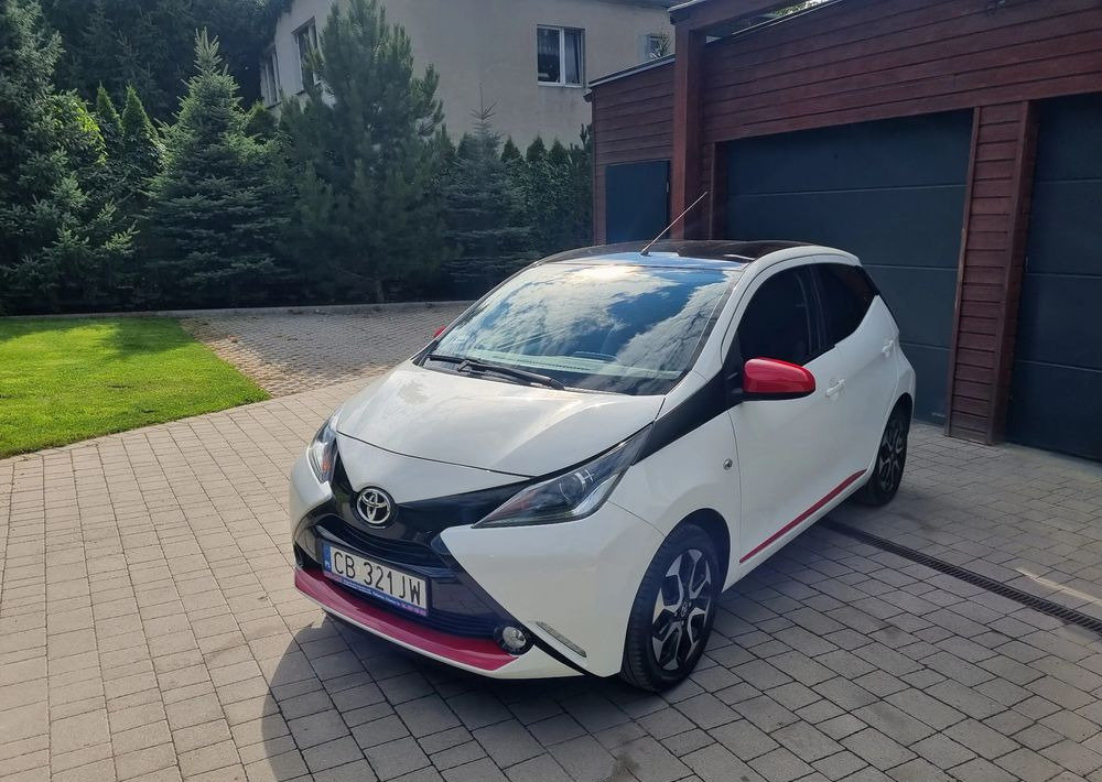 Toyota Aygo 1.0 VVT-i Sprint EU6 - Voiture: photos 1 Toyota Aygo 1.0 VVT-i Sprint EU6 - Voiture: photos 1