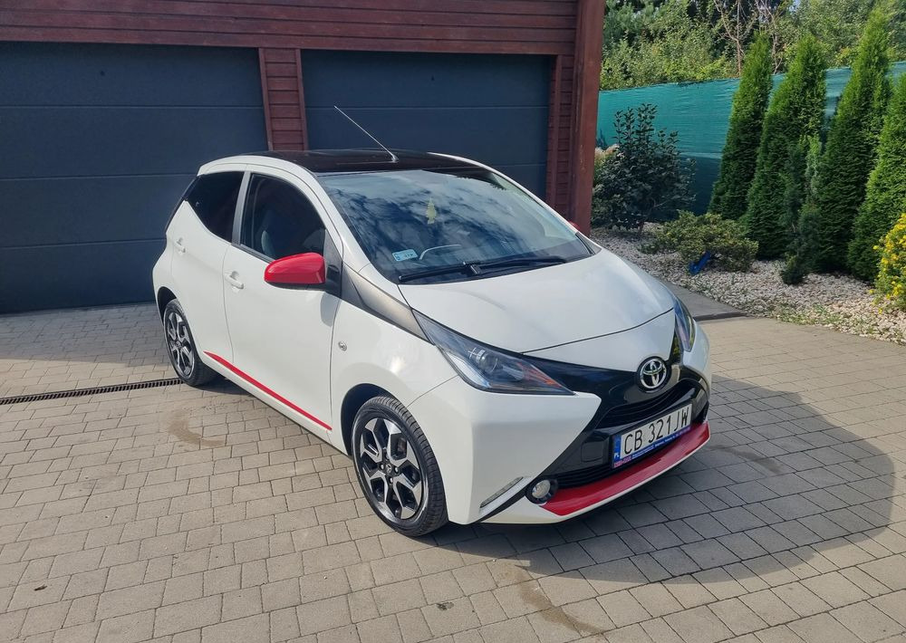 Toyota Aygo 1.0 VVT-i Sprint EU6 - Voiture: photos 2 Toyota Aygo 1.0 VVT-i Sprint EU6 - Voiture: photos 2