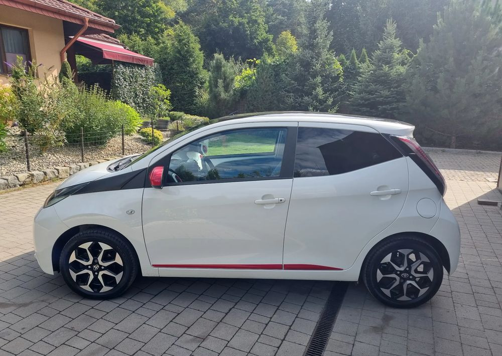 Toyota Aygo 1.0 VVT-i Sprint EU6 - Voiture: photos 4 Toyota Aygo 1.0 VVT-i Sprint EU6 - Voiture: photos 4