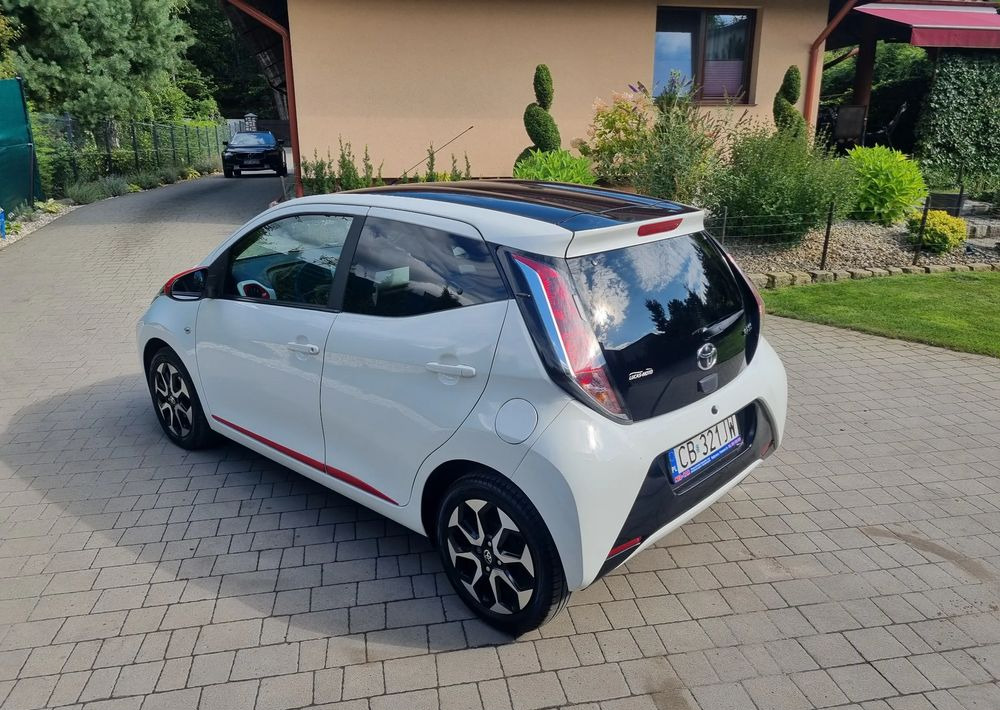Toyota Aygo 1.0 VVT-i Sprint EU6 - Voiture: photos 5 Toyota Aygo 1.0 VVT-i Sprint EU6 - Voiture: photos 5
