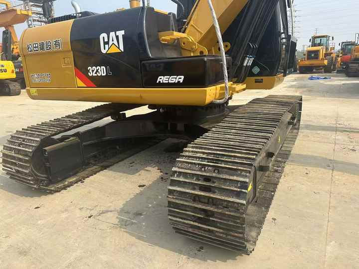 Certified Pre-Owned CAT 323DL | Heavy-Duty Excavator for Mining/ Construction - Price Negotiable! - Pelle sur chenille: photos 5 Certified Pre-Owned CAT 323DL | Heavy-Duty Excavator for Mining/ Construction - Price Negotiable! - Pelle sur chenille: photos 5