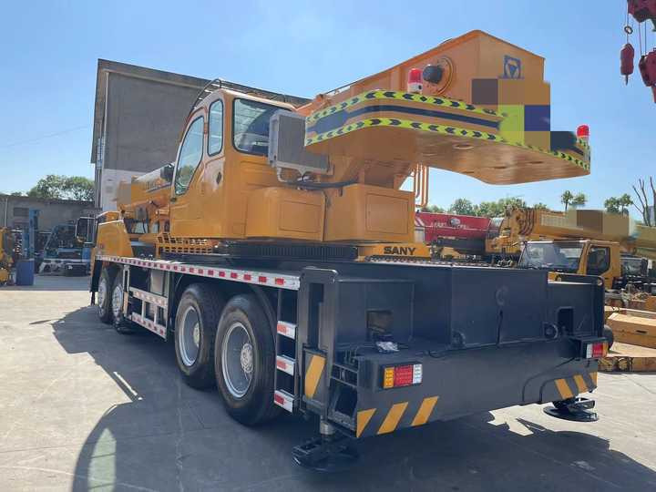 China Jiangsu Famous Brand 90%New 55TONS 70ton 100ton Mobile Used Truck Crane YQ55KC in Excellent Working Condition for Sale - Grue mobile: photos 2 China Jiangsu Famous Brand 90%New 55TONS 70ton 100ton Mobile Used Truck Crane YQ55KC in Excellent Working Condition for Sale - Grue mobile: photos 2
