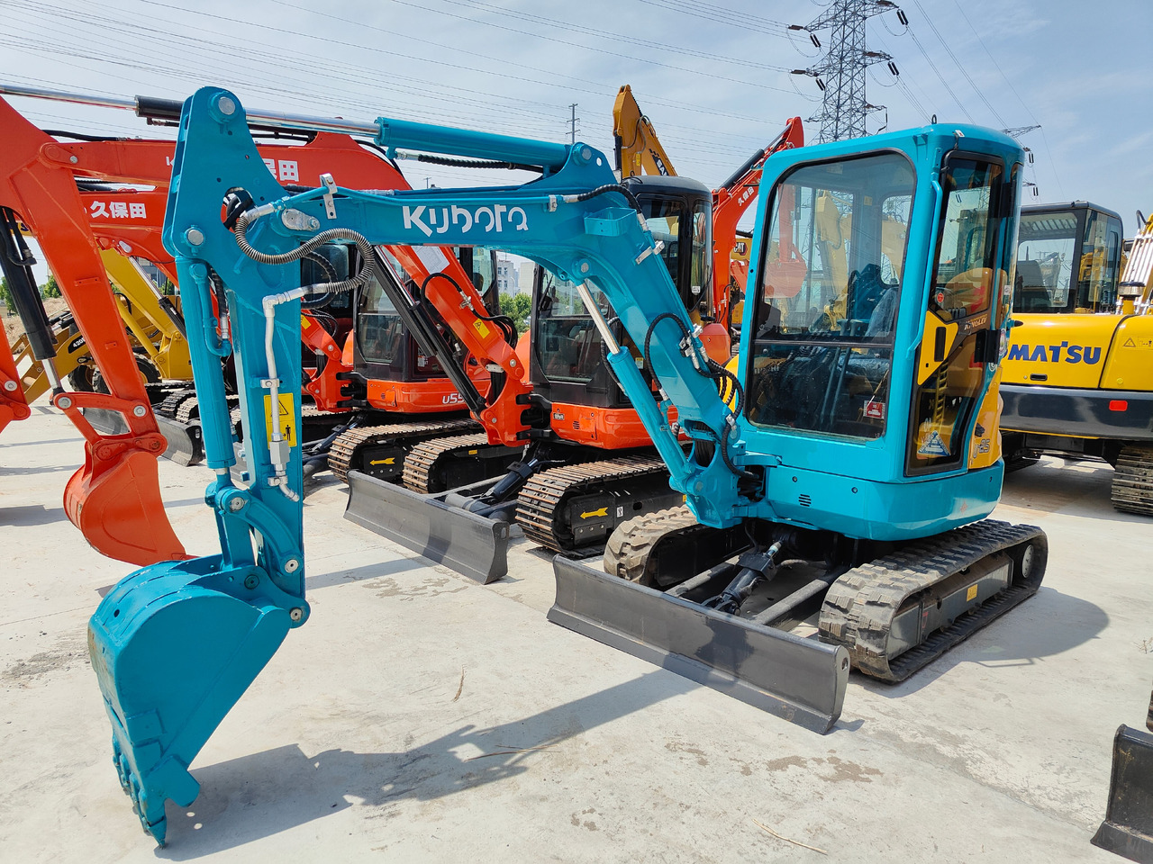 KUBOTA U25 - Mini pelle: photos 1 KUBOTA U25 - Mini pelle: photos 1