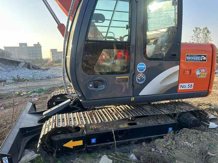 Original Japan Hitachi Used Zx55 Excavator for Sale Used Hitachi Zx60 Zx70 Hydraulic Excavator Hitachi Zaxis 55 Digger - Mini pelle: photos 2 Original Japan Hitachi Used Zx55 Excavator for Sale Used Hitachi Zx60 Zx70 Hydraulic Excavator Hitachi Zaxis 55 Digger - Mini pelle: photos 2