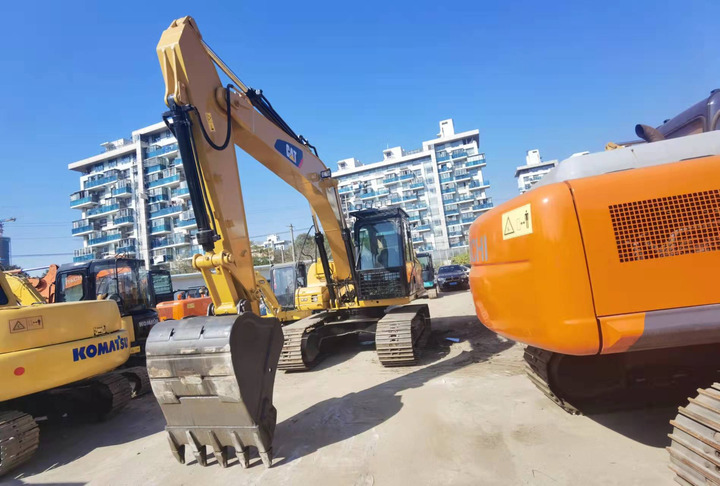 Used CAT 315D Excavator | Well-Maintained, Low Hours | Affordable Heavy Machinery for Construction & Mining! - Pelle: photos 3 Used CAT 315D Excavator | Well-Maintained, Low Hours | Affordable Heavy Machinery for Construction & Mining! - Pelle: photos 3