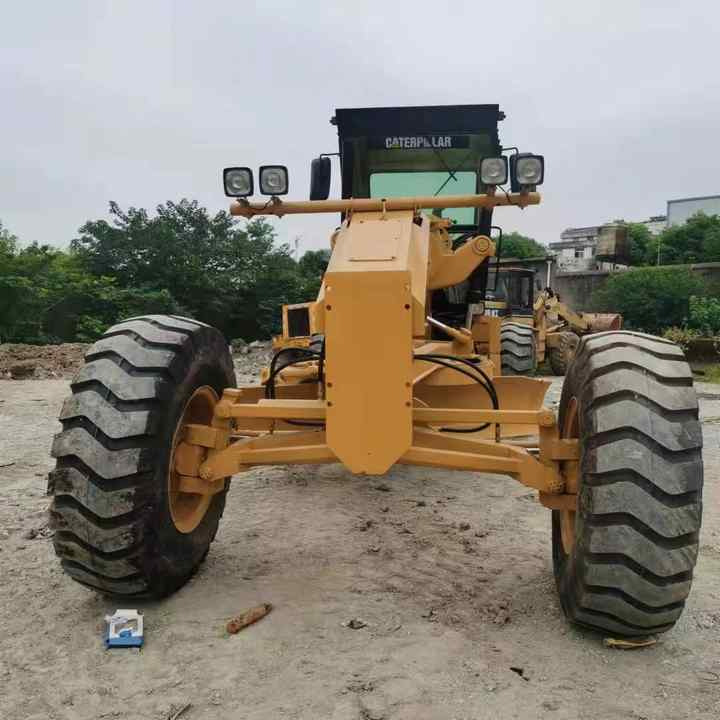 Used Caterpillar CAT 140H Land Road Motor Grader CAT140 CAT140H Used Grader Cheap Price for Sale - Niveleuse: photos 2 Used Caterpillar CAT 140H Land Road Motor Grader CAT140 CAT140H Used Grader Cheap Price for Sale - Niveleuse: photos 2