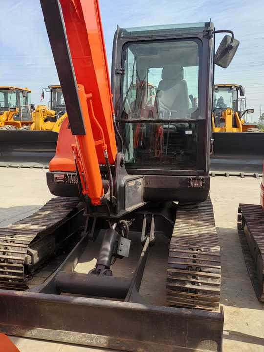 Used Doosan Mini Excavator DoOSAN DX60-9 6tons Small Excavator for Sale High Quality Doosan Dx60 70 75 Mini Excavator on Sale - Mini pelle: photos 5 Used Doosan Mini Excavator DoOSAN DX60-9 6tons Small Excavator for Sale High Quality Doosan Dx60 70 75 Mini Excavator on Sale - Mini pelle: photos 5