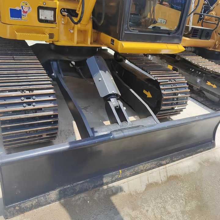 Used Excavator KOMATSU PC70-8 Construction Machinery Excavator PC70-8 PC60 PC70 Excavators for Sale at Negotiable Price - Pelle sur chenille: photos 4 Used Excavator KOMATSU PC70-8 Construction Machinery Excavator PC70-8 PC60 PC70 Excavators for Sale at Negotiable Price - Pelle sur chenille: photos 4