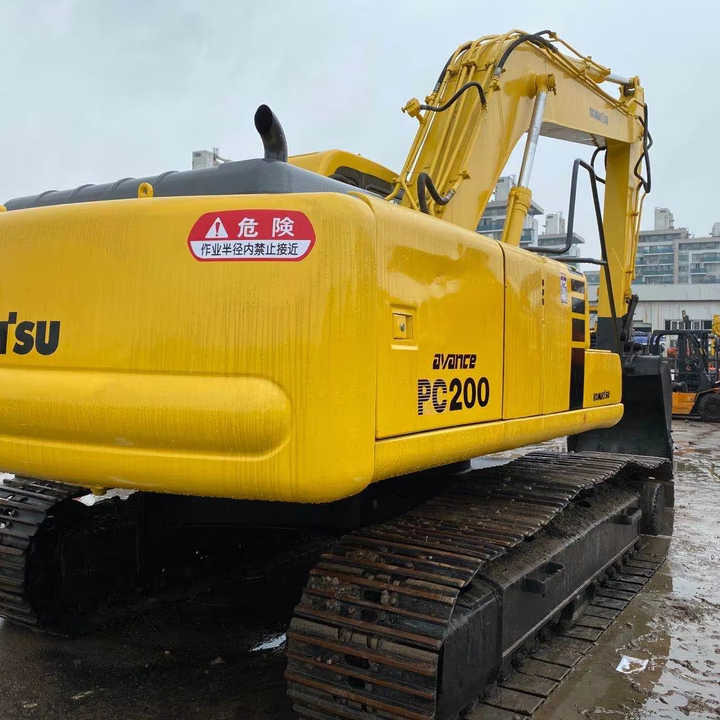 Used Good Quality Japan Original PC220-6 in Good Condition PC220-6 Komatsu - Pelle sur chenille: photos 1 Used Good Quality Japan Original PC220-6 in Good Condition PC220-6 Komatsu - Pelle sur chenille: photos 1
