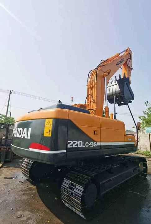 Used Machines Doosan Dx220-9 for Sale ,original Excavator for Sale - Pelle sur chenille: photos 3 Used Machines Doosan Dx220-9 for Sale ,original Excavator for Sale - Pelle sur chenille: photos 3