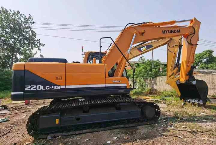 Used Machines Doosan Dx220-9 for Sale ,original Excavator for Sale - Pelle sur chenille: photos 2 Used Machines Doosan Dx220-9 for Sale ,original Excavator for Sale - Pelle sur chenille: photos 2
