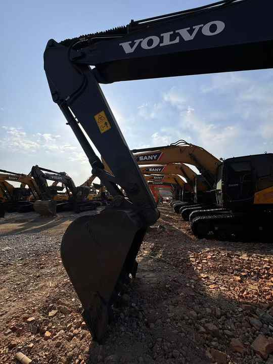 Used VOLVO EC210 Excavators Hydraulic Excavators - Pelle sur chenille: photos 4 Used VOLVO EC210 Excavators Hydraulic Excavators - Pelle sur chenille: photos 4