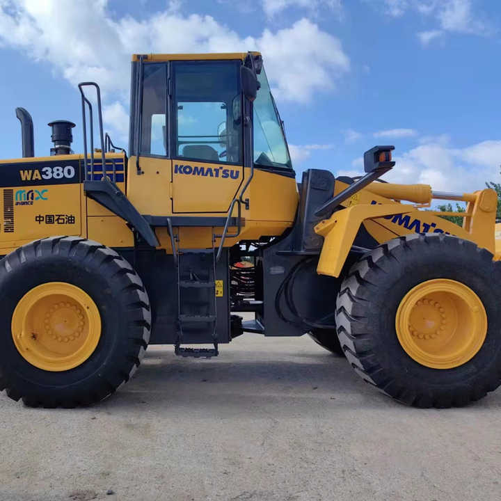 Used komatsu Wa380-6 Wheel Loader for Sale Japan Brand komatsu Wa380 -3 0380-65 470-3 Loader - Chargeuse sur pneus: photos 1 Used komatsu Wa380-6 Wheel Loader for Sale Japan Brand komatsu Wa380 -3 0380-65 470-3 Loader - Chargeuse sur pneus: photos 1