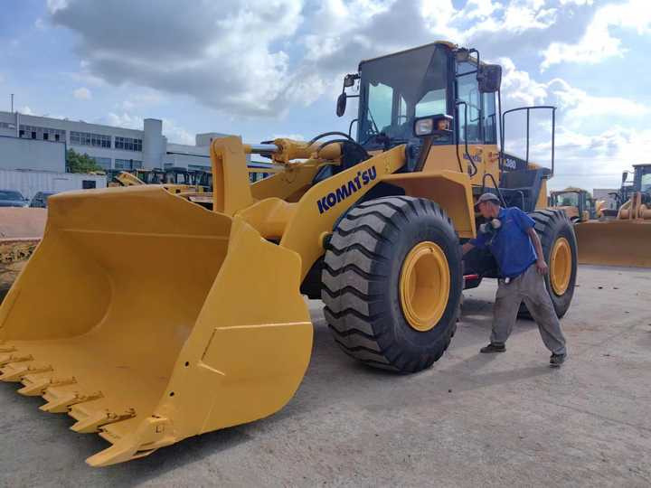 Used komatsu Wa380-6 Wheel Loader for Sale Japan Brand komatsu Wa380 -3 0380-65 470-3 Loader - Chargeuse sur pneus: photos 3 Used komatsu Wa380-6 Wheel Loader for Sale Japan Brand komatsu Wa380 -3 0380-65 470-3 Loader - Chargeuse sur pneus: photos 3